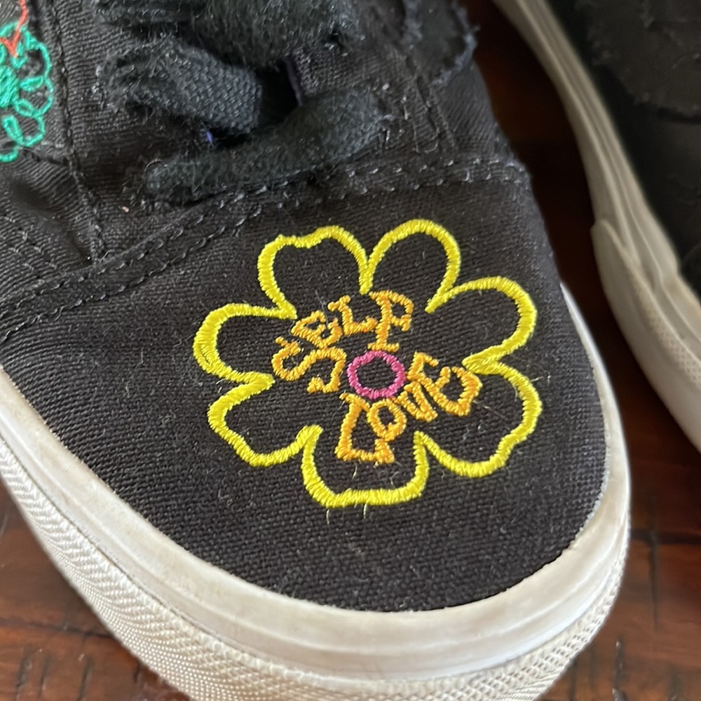 Kids Vans - Picture 3 of 14